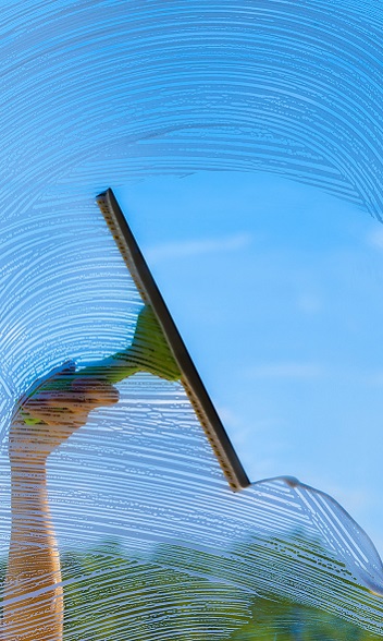 Чистене на прозорци